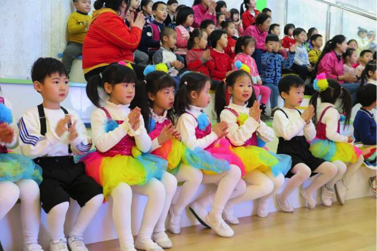 音乐之声暖寒冬 狗万乐器捐赠爱心行动走进中国儿童中心艺术宫