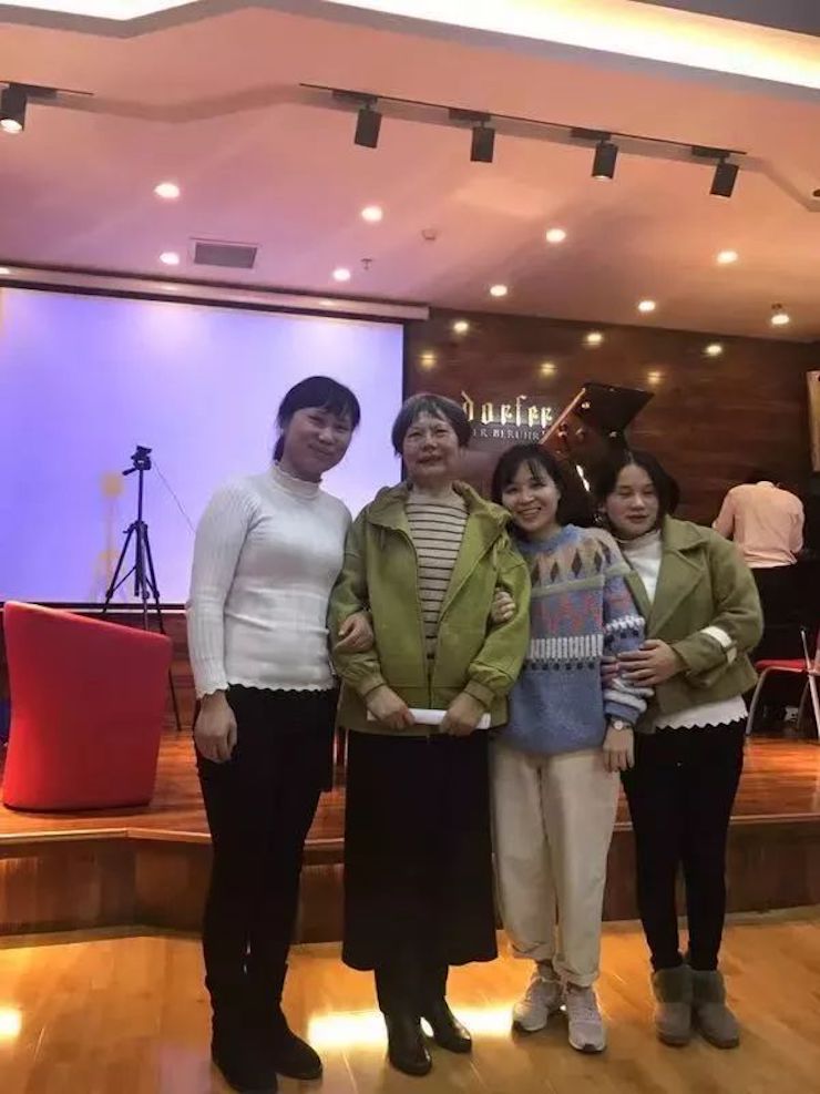 狗万特邀艺术家白志娴