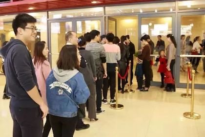 【报道】狗万艺术家孙鹏杰《琴书》主题音乐会深圳演出获得巨大成功！