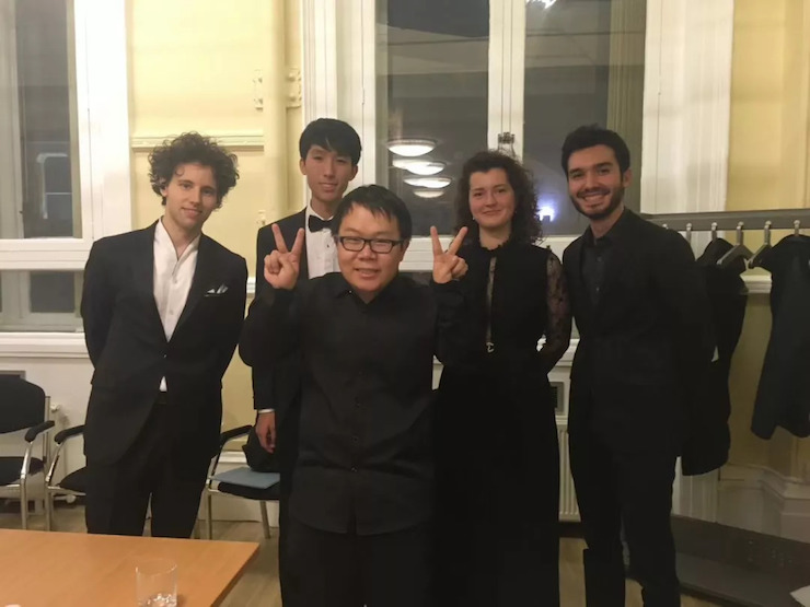 特别喜讯！川音籍学子——王心源荣获利兹国际比赛第三名及最受观众欢迎奖！