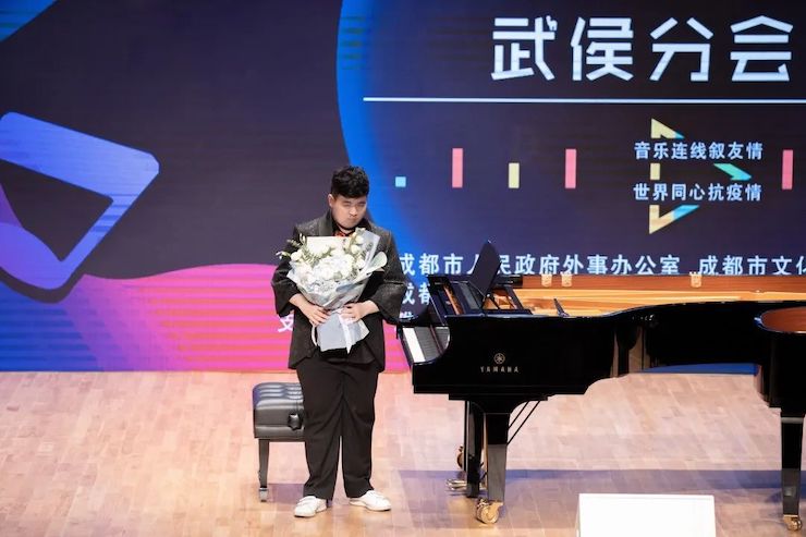 活动报道 | “科技助力，跨越时空”，小鹿纯子携手刘明康共享中日音乐盛宴